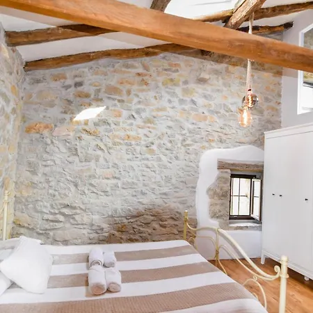 La Casita Azul, Preciosa Casa De Montana *
